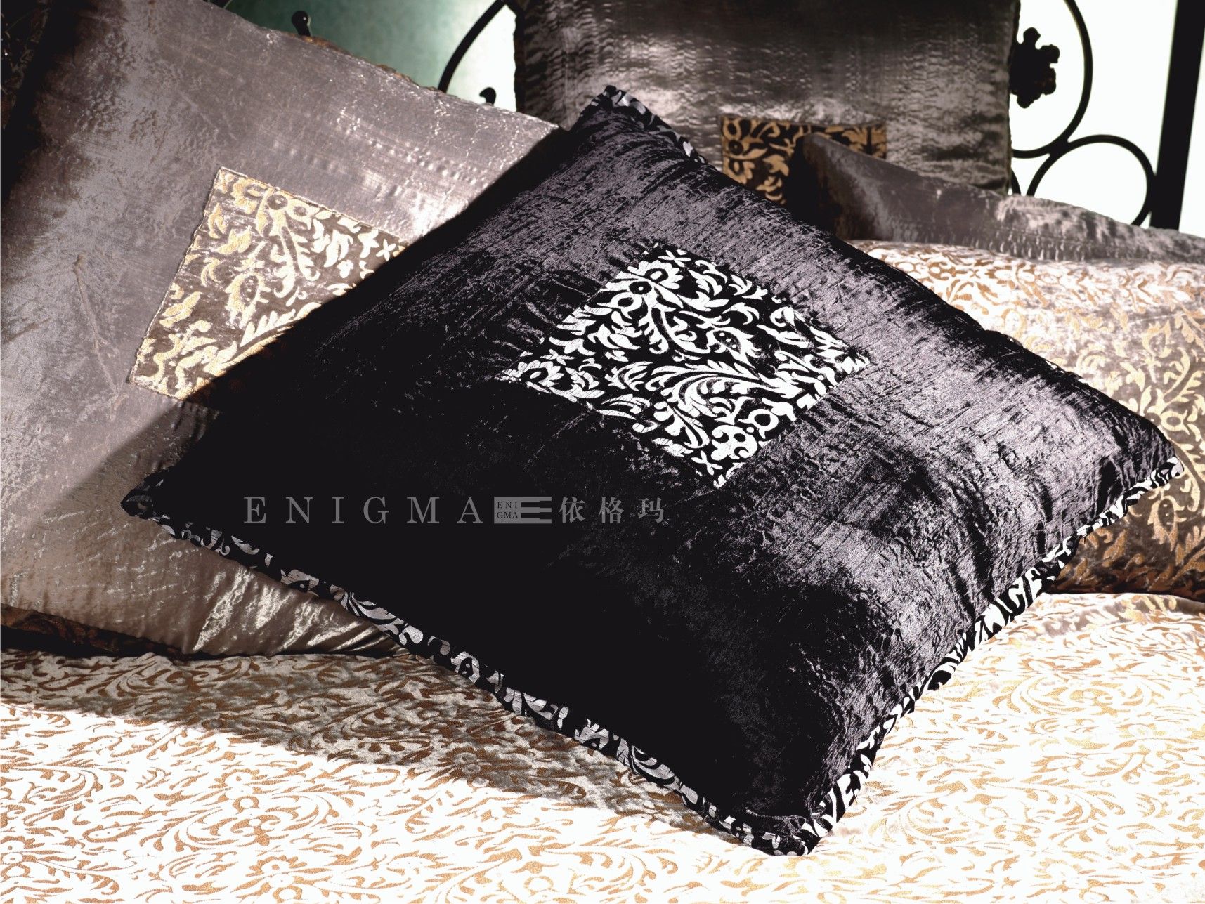 依格玛抱枕-奥克斯特黑